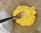 A picture of step 1 of Moong dal ke pakoray.