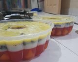 Foto langkah ke 6 dari resep Puding Oreo Buah Persik resep oleh Chef Yuliana Liu Dias.