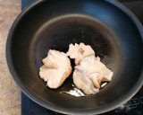 Foto del paso 1 de la receta: Pechuga con berenjena y shiitake
