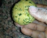पालक मूली के थेपले (palak mooli ke theple recipe in Hindi) रेसिपी चरण 4 फोटो