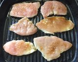 Fűszeres grapefruitos almaszósszal nyakon öntött grillezett csirkemell recept fázis 3 fotója