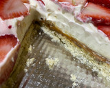 Foto del paso 6 de la receta: Tarta de frutilla con crema chantilly y dulce de leche!! 🍓🤤