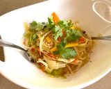 A picture of step 5 of Super Tasty Sliced Onion Salad with Japanese Style Vinaigrette.