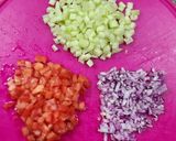 Foto del paso 3 de la receta: 🌸 Ensalada proteica de Primavera 🌸 Full color: Quinoa, garbanzos, tomate, cebolla, pepino y apio
