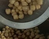 Foto del paso 6 de la receta Potaje vegetariano de garbanzos, con acelgas y huevos de codorniz