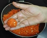 मोतीचूर बूंदी लाडू (motichur boondi ladoo recipe in marathi) रेसिपी स्टेप 5 फोटो 