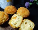 Foto langkah ke 5 dari resep BOLA-BOLA KENTANG CHEDDAR.