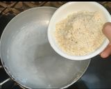 A picture of step 8 of Rava upma.