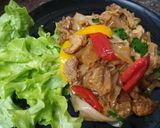รูปขั้นตอนการทำที่ 3 ของ เส้นใหญ่ผัดหมู