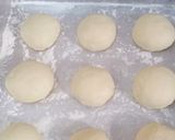 Foto langkah ke 4 dari resep Basic Soft Bread (Roti Lembut).