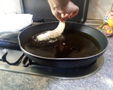 Foto del paso 4 de la receta: Filetes de merluza empanados con patatas en 25 minutos