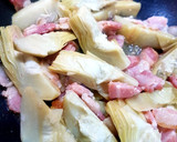 Foto del paso 1 de la receta: Trottole tricolore con bacon y alcachofas a la crema