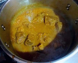 Foto del paso 13 de la receta: Cordero guisado en salsa reducida de dos cebollas con pasas