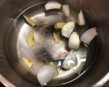 Hình bước làm 2 của món Tai heo khìa nước dừa