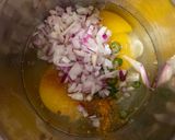 A picture of step 1 of Indian Railway Station Omlette.