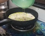 A picture of step 3 of Green Omelette.