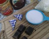 A picture of step 1 of Tripe layered chocolate nutty truffle.