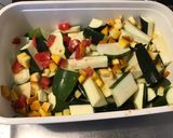 Une image de l'étape 4 de Courgettes aux merguez,tomate et épices.