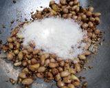 A picture of step 3 of Dry garlic chutney.