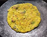 A picture of step 4 of Leftover poha chilla.