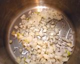 Zöldségleves csirkemellel recept fázis 2 fotója