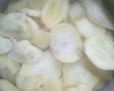 A picture of step 1 of Sweet potato & beef source.