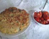 Foto del passaggio 4 della ricetta Frittata di cipolle con contorno di pomodori 🥚🍅