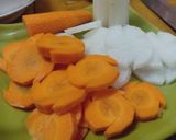 Hình bước làm 2 của món Hoành thánh nhân tôm thịt