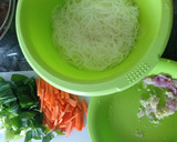 Foto langkah ke 2 dari resep Bihun Goreng Sayuran.