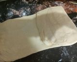 صورة لخطوة 3 من وصفة كرواصون المحلات croissant🥐🥐