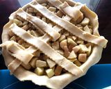 A picture of step 5 of Decorate your pies.