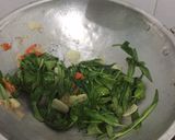 Foto langkah ke 4 dari resep Tumis Kangkung Sederhana (No MSG).