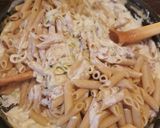 Serranós póréhagymás penne recept fázis 4 fotója