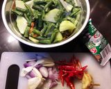 Foto langkah ke 1 dari resep Sayur lodeh bumbu iris.