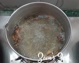 A picture of step 2 of Dry Galangal/Thai Ginger Tea.