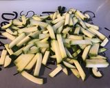 Une image de l'étape 6 de Soupe asiatique aux nouilles de saba, crevettes, légumes et menthe.