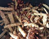Foto langkah ke 3 dari resep Kering tempe-kacang, tips supaya tetap garing.