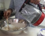 A picture of step 4 of Dhal Roti (Puri).