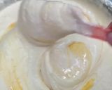 Foto langkah ke 3 dari resep Marmer Sponge Cake.