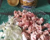 Foto del paso 1 de la receta: Champiñones con tocino, cebolla, salchicha y ajo