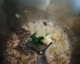 A picture of step 3 of Spinach khichdi.
