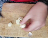 Foto del paso 2 de la receta: Pasta con gambas en salsa de aguacate y leche de coco