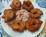 A picture of step 4 of Medu Vadas with Fenugreek Greens and Spring Onions.