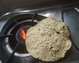 A picture of step 1 of Papad ki sabji.