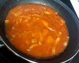 Foto del paso 2 de la receta: Salchichas en salsa al vino