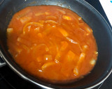 Foto del paso 2 de la receta: Salchichas en salsa al vino