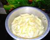 A picture of step 1 of Chilli pasta.