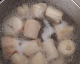 Gambar langkah 2 resipi Ubi Kayu Rebus Tumis Belacan.