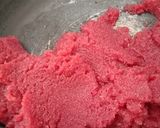 A picture of step 3 of Beetroot suji halwa.