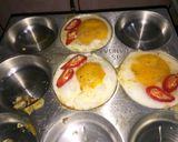 Foto langkah ke 4 dari resep Telur Ceplok Cetak Goreng.